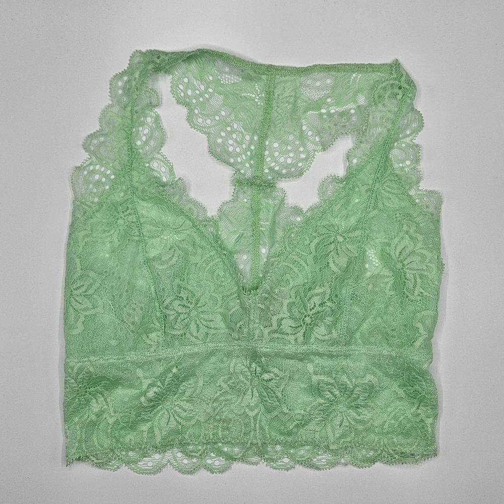NWOT Out From Under Urban Outfitters Bralette size medium